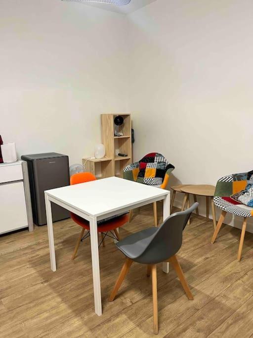 2 Room Flat Toulouse Bagian luar foto